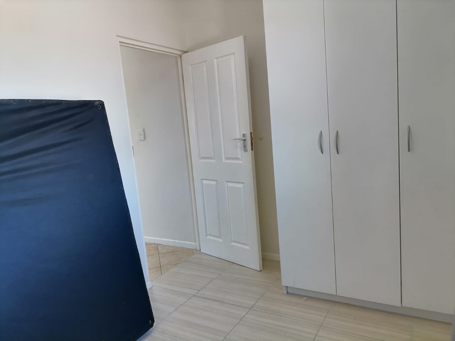 2 Bedroom Property for Sale in Gordons Bay Central Western Cape